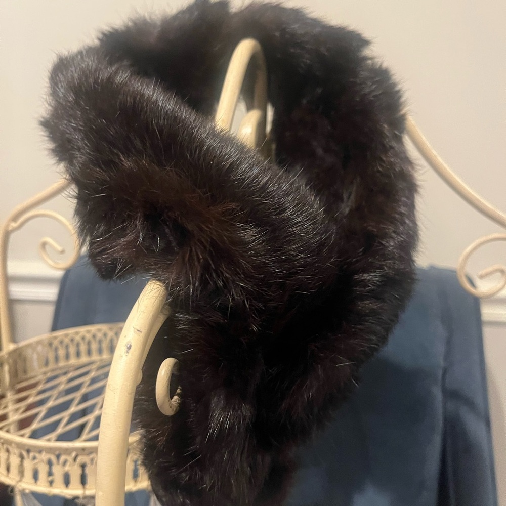 Elegant Brown Fur Collar